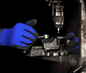 Guantes de Trabajo Impermeables con Calefacción para Esquí, Resistentes y Duraderos, de Poliéster, con Batería de 1800 mAh y Conector Tipo C - Product Image 4