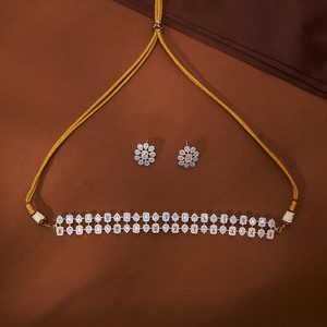 Ensemble de collier plaqué rhodium noir 2 tons Cz Classic Technologie d'incrustation de réglage de griffe - Product Image 3