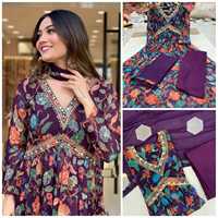 Top Georgette pur imprimé avec broderie et miroir travail et belle coupe avec intérieur en Choli robe prête à l'emploi vêtements décontractés