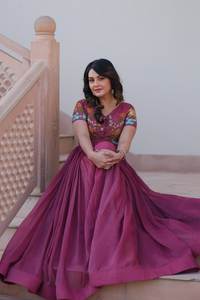 PREMIUM DESIGNER READYMADE KOTI-GOWN COLLECTIONS Col rond fantaisie comme indiqué dans l'image TISSU CRUCHES ARGENT - Product Image 2