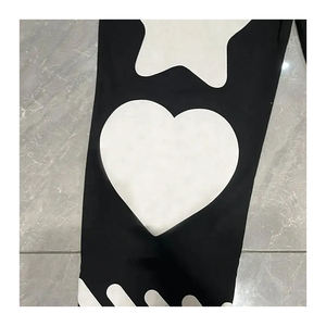 Top corto con estampado de abullonado personalizado, conjunto de pantalones de chándal acampanados con capucha, chándal para hombre para invierno, pantalones apilados, chándal para correr para hombre - Product Image 6