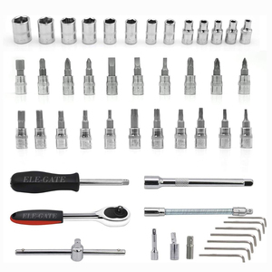 Set Professionale di 46 Utensili Meccanici da 1/4 di Pollice con Valigetta Rigida, Include Chiavi e Set di Bussole per Uso Manuale - Product Image 3