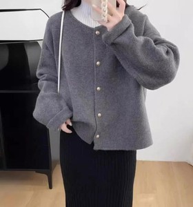 Suéter versátil de algodón 100% de un solo pecho para mujer, botón bordado, tejido holgado para invierno, ropa informal, frente sólido - Product Image 4