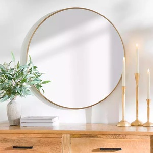 Cadre de miroir mural rond en laiton idéal pour les maisons modernes qui nécessitent des accents métalliques élégants avec un but fonctionnel - Product Image 2