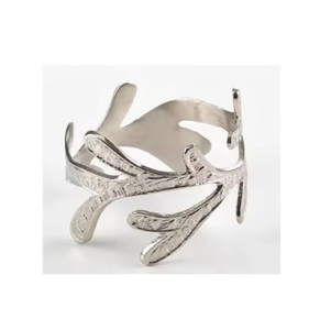 Glossy <b>Silver</b> Metal <b>Napkin</b> Ring Flower Design <b>Napkin</b> Rings for Dining Table Decoration Hotel Wedding Style Metal <b>Napkin</b> Rings - Product Image 1