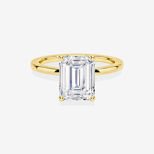 Bague de fiançailles classique solitaire en or 9 carats avec moissanite taille émeraude incolore (D-E) et taille excellente/brillante – Élégance assurée - Product Image 1