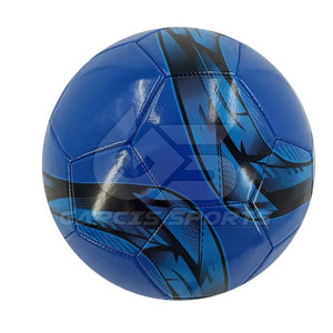 Balón de fútbol de calidad con superficie lisa de PU construido para un excelente rendimiento en partidos y entrenamiento - Product Image 5