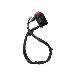 Interruptores Originales Yamaha XMAX 300 B74H39630100 B74H39730100 Modelo 2017 Material Plástico Resistente - Product Image 2