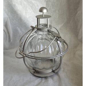 Las linternas de metal y vidrio simbolizan la claridad del corazón y la intención, su presencia mejora la alegría de las noches de Ramadán. - Product Image 5