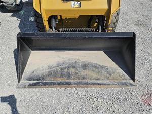 2017 Caterpillar 242D Skid Steer Loader Chargeur frontal Mini chargeur Caractéristiques Caterpillar Core Components Moteur Moog Pompe hydraulique - Product Image 3