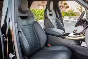 SUV AUTOBIOGRAPHY P530 SWB AWD B L A C bK 2024 Usado de Primera Calidad, Confortable, con Volante a la Izquierda y Derecha - Product Image 5