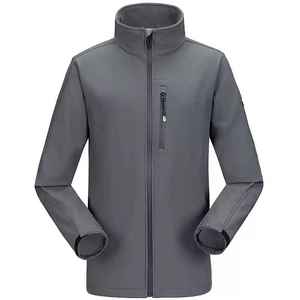 Veste softshell haut de gamme offrant une coupe flexible, une isolation thermique et une protection contre les intempéries, idéale pour une utilisation quotidienne en extérieur. - Product Image 6