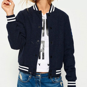 Chaqueta universitaria de ajuste personalizado para mujer con tela ligera Chaqueta universitaria de bloque de color de moda para mujer con frente a presión - Product Image 3