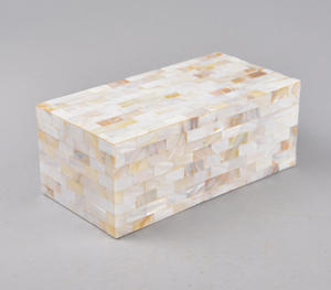 กล่องเก็บของตกแต่งฝังมุกเปล่งประกายสีขาวระยิบระยับ งานฝีมือสุดหรู ประดับด้วยโมเสกเปลือกหอยสีขาว - Product Image 1