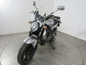 Motocicleta Deportiva Suzuki GLADIUS 650 Usada al Mejor Precio al por Mayor, Origen Reino Unido, en Venta - Product Image 2