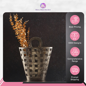 Vase à fleurs élégant en aluminium plaqué argent, décoration de table en forme de panier moderne de qualité exceptionnelle pour tenir un vase de sol - Product Image 2