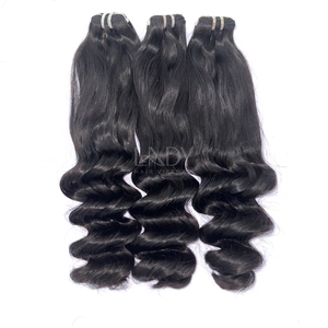 Extensions de cheveux humains vietnamiens de couleur noire naturelle de bonne qualité avec paquet de prix de gros - Product Image 1