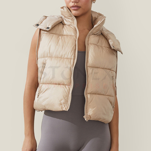 Venta al por mayor de fábrica personalizada Oem sin mangas con cremallera Chaleco de Invierno para mujer acolchado 100% poliéster relleno chaleco chaqueta - Product Image 1