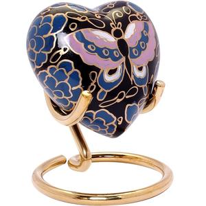 Urne funéraire souvenir en forme de cœur unique pour cendres humaines fabriquée à la main en laiton et gravée à la main à la maison - Product Image 5