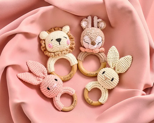 Jouets hochets en crochet personnalisés en gros, adaptés aux enfants, hochets pour bébés en crochet animalier, cadeaux de bain, jouets à saisir en crochet - Product Image 2
