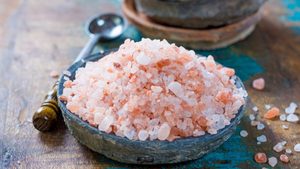 Himalayan <b>Coarse</b> Pink Crystal Bath <b>Salt</b> 2-8mm, Himalayan Pink Natural Bath <b>Salt</b>, Himalayan <b>Coarse</b> Pink Crystal Bath <b>Salt</b> - Product Image 3
