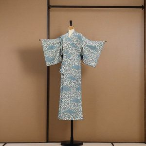 ชุดกิโมโนผ้าไหมซาตินพิมพ์ลายสีชมพูหรูหรา ปี 2025 สำหรับผู้หญิง ผ้าไหมแท้ 100% พร้อมเข็มขัดถอดได้ ด้านหน้าระบายอากาศได้ดี เหมาะสำหรับใส่พักผ่อนในฤดูร้อน - Product Image 3