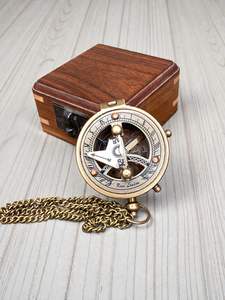 Boussole Nautique en Métal de Luxe Finition Antique Instrument de Navigation Maritime pour Bateau Navire Collection de Marin - Product Image 2