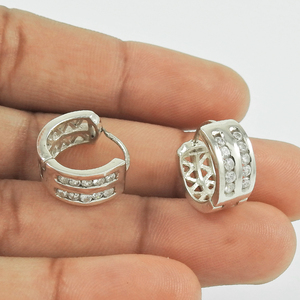 ต่างหูห่วงเซอร์โคเนียทรงลูกบาศก์สีขาวเงิน925ดูสวยงามเครื่องประดับแฮนด์เมดสำหรับผู้หญิงเด็กผู้หญิงขายส่งราคา - Product Image 3