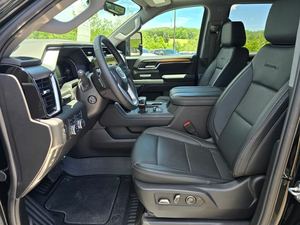 LIMPIO USADO 2024 GMC Sierra 1500 Denali Crew Cab 4WD - Product Image 3