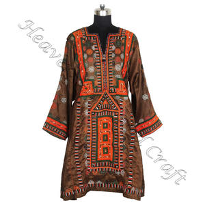 Chaquetas largas Balochi-Vestido Balochi de algodón/seda Nueva colección de bordado vintage Banjara Balochi Vestidos Vestido vintage - Product Image 3