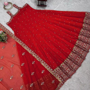 Robe élégante brodée rouge Bollywood tissu de soie Chinon séquencé Dupatta pour les fêtes d'hiver d'été vêtements pakistanais indiens - Product Image 1