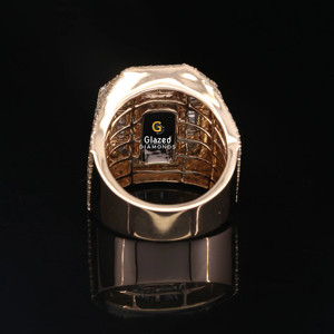 Bague ronde en diamant Moissanite taille brillant et baguette entièrement glacée en argent sterling 925 de style de luxe pour hommes et femmes - Product Image 5