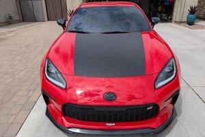 Voiture compacte d'occasion 2024, édition limitée, 2 portes, performance optimisée, direction sportive, transmission automatique, sièges en cuir - Product Image 2