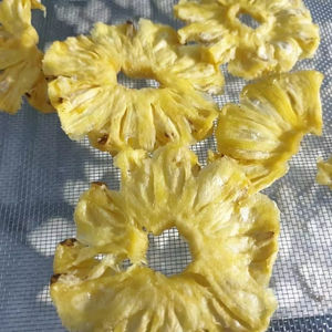 สับปะรดอบแห้งของสับปะรดรสหวานจากธรรมชาติเหมาะสำหรับขนมสมูทตี้และเบเกอรี่จากเวียดนาม - Product Image 1