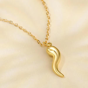Collier en argent sterling Jeulia avec pendentif corne italienne - Plaqué or, porte-bonheur chrétien, cadeau - Product Image 6