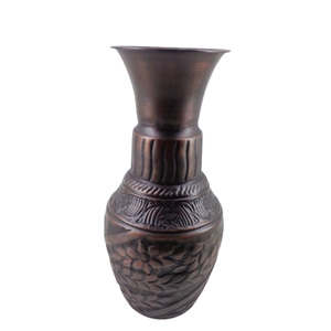 Vase à fleurs en fer décoratif en métal Pot de bureau à patine grise pour la maison et le bureau décoratif fait à la main en vrac - Product Image 5