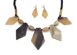 Cuerno natural hecho a mano de alta calidad Venta caliente americana elegante mujer y niñas desgaste de fiesta y collares de uso diario - Product Image 2