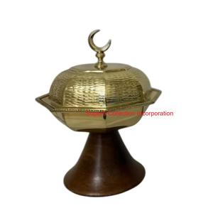 Modern Golden Hammered Metal Date <b>Bowl</b> <b>With</b> Crescent Moon Star <b>Lid</b> Elegant Arabic Islamic Ramadan Serving Dish For Home Decor - Product Image 3