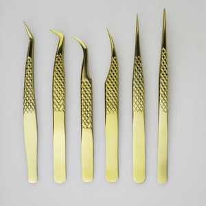 Nuevo Pincel Profesional para Pestañas con Logotipo Personalizado, de Acero Inoxidable, Precisión, Durabilidad, Punta de Fibra con Agarre de Diamante de 45 y 90 Grados, Volumen y Punta Fina - Product Image 1