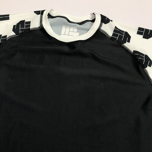 Camiseta de compresión personalizada OEM BJJ Rash Guard 100% algodón de manga larga para hombre con impresión de transferencia de calor - Product Image 3