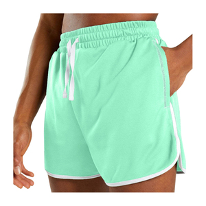 Short décontracté élégant pour hommes, matériau durable avec un design moderne pour les tenues de bureau, les voyages ou le confort en toutes saisons - Product Image 1