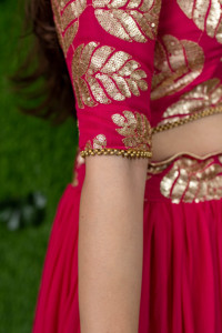 Conjunto de lehenga rosa de moda para bodas y eventos, disponible para revendedores a granel a bajo precio al por mayor. - Product Image 4