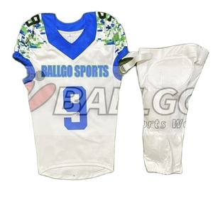 Ensemble d'uniformes de football américain, maillot en tissu polyester extensible dans les 4 sens et pantalon rembourré pour les jeunes - Product Image 1