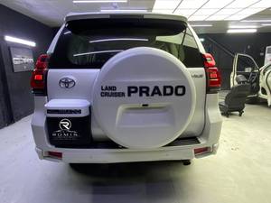Toyota Land Cruiser Prado GRJ150L 2025, 4.0L V6 Gasolina, Automático, 4x4, SUV Usado, Especificaciones GCC, Volante a la Izquierda - Product Image 6