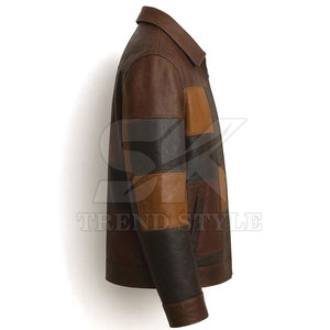 Veste en cuir patchwork de style motard pour homme avec panneaux structurés et détails zippés Veste en cuir patchwork moderne pour homme - Product Image 4