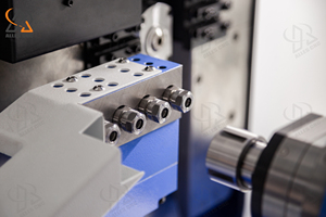 Tour CNC horizontal automatique ALSL205 haute précision - Type GSK à banc plat pour composants miniatures complexes - Product Image 3