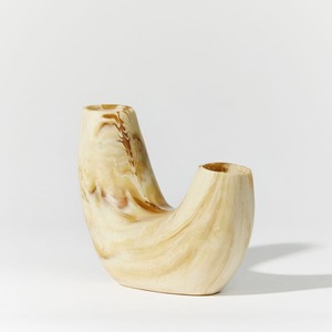 Jarrón de Resina Hecho a Mano para Decoración del Hogar, Jarrón de Resina Grande, Personalización de Tamaño, Tamaños Grandes y Pequeños por Faizacraft - Product Image 1