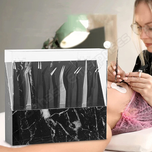 Support à pince à épiler en acrylique transparent à 8 emplacements avec impression marbre noir personnalisée, boîte de rangement pour extensions de cils avec couvercle anti-poussière - Product Image 6