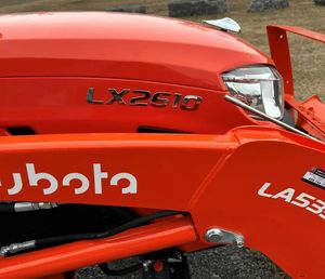 Tractor Kubota Precio bajo disponible en stock Maquinaria agrícola original Tractores nuevos y usados listos para exportar a la venta - Product Image 5