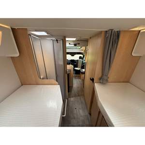 อุปกรณ์ตกแต่งภายในรถบ้าน Sunlight Adventure T680 5 ที่นอน สีดำ - Product Image 2